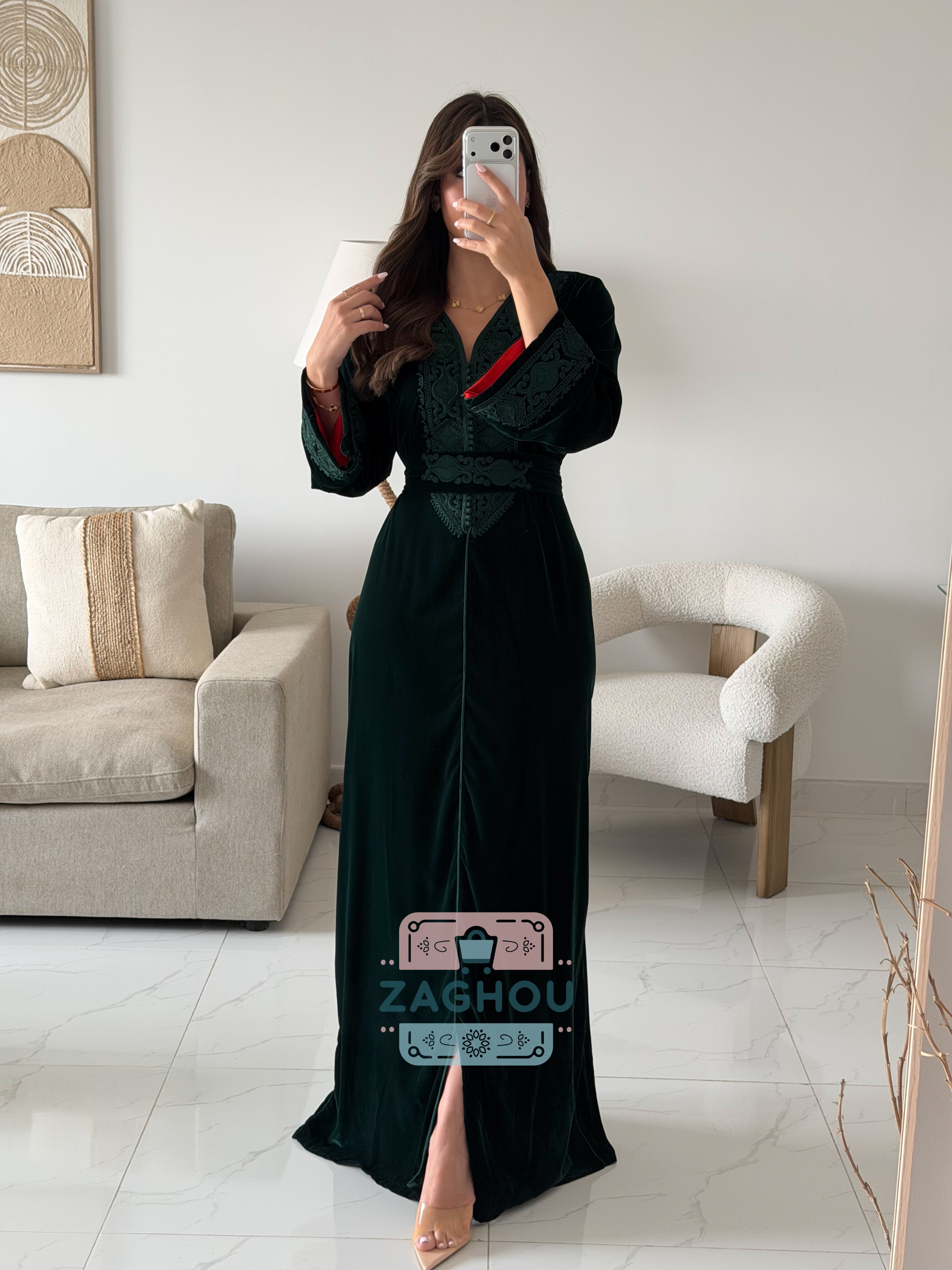 ليليا قفطان