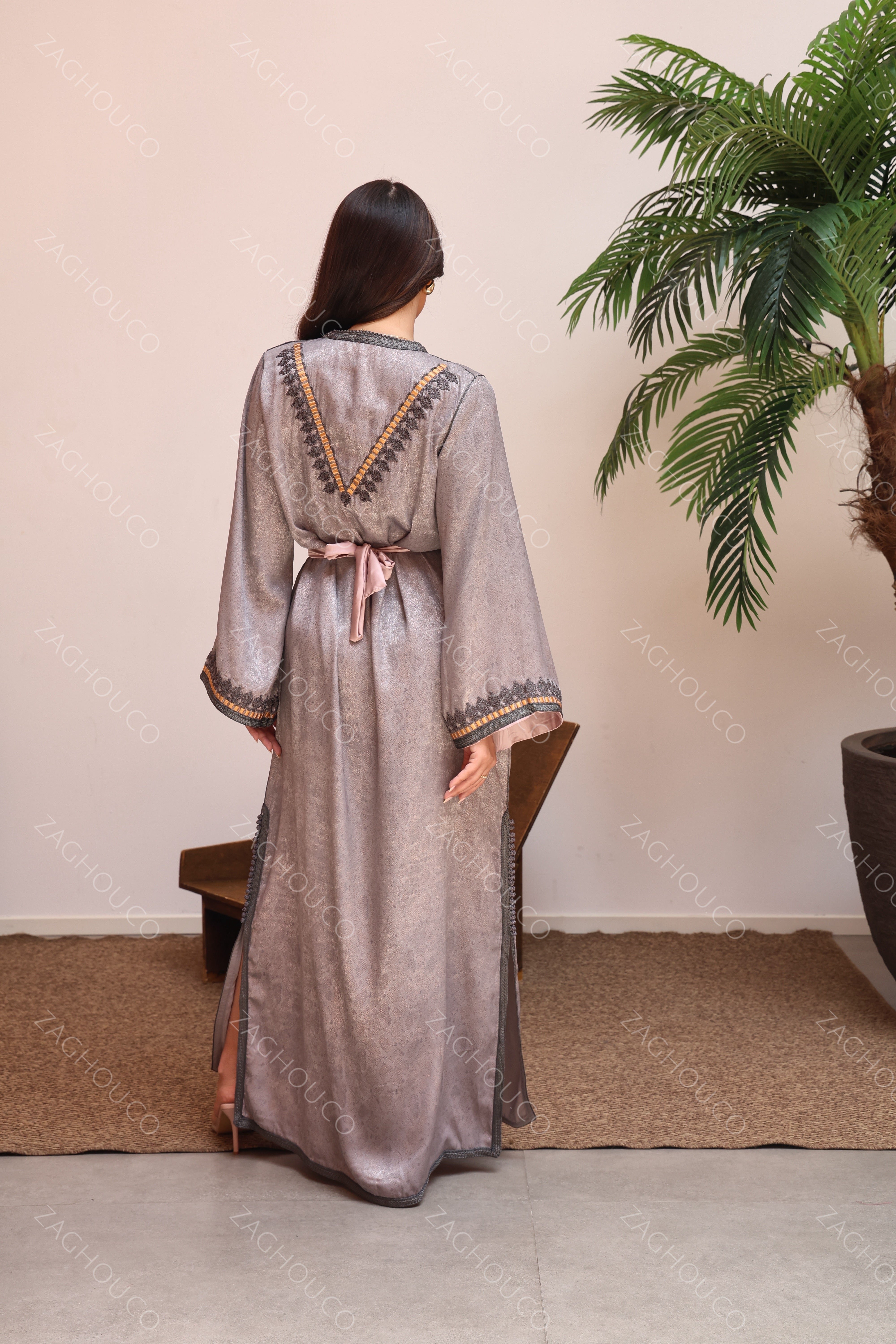 AISHA KAFTAN