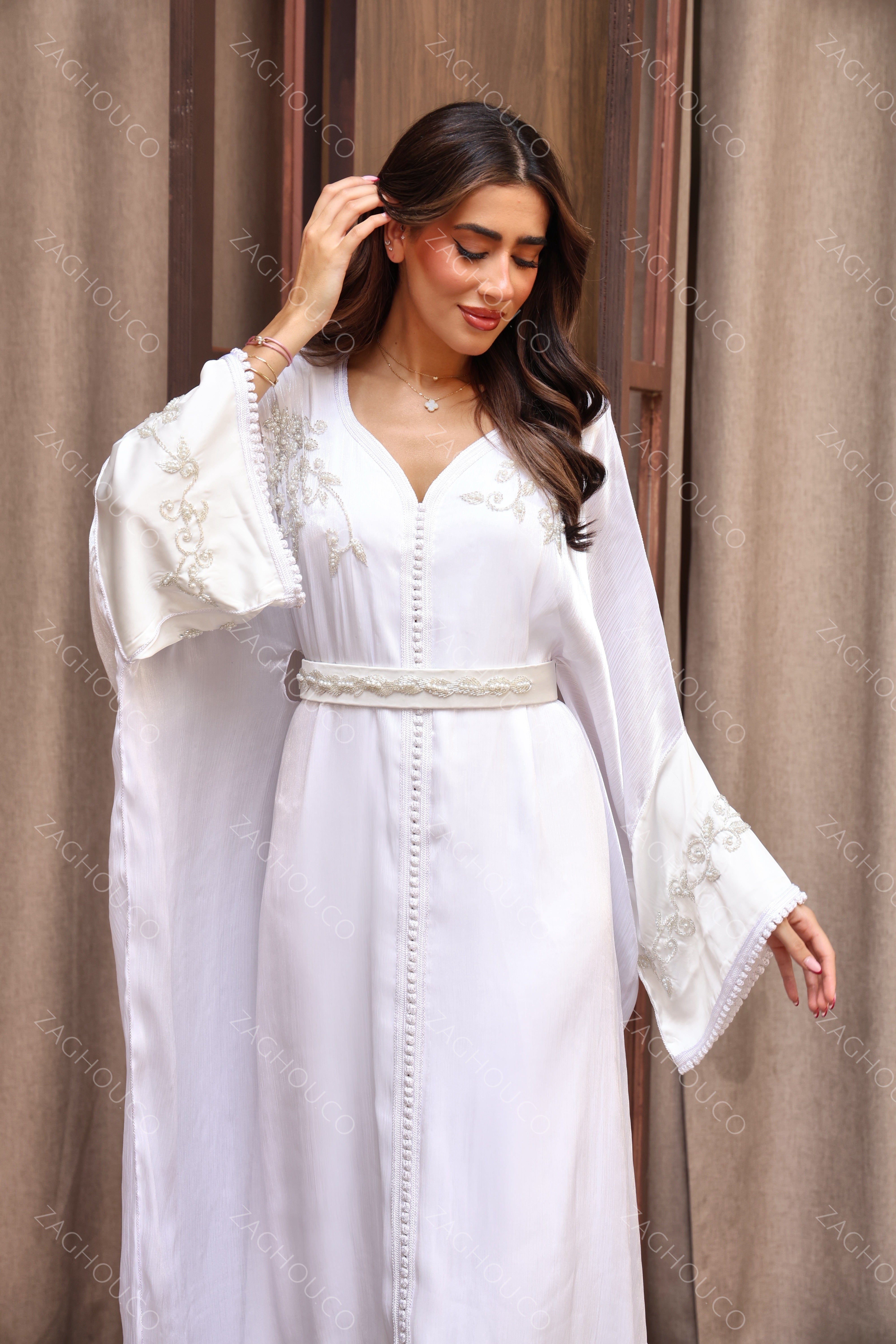 LARA KAFTAN