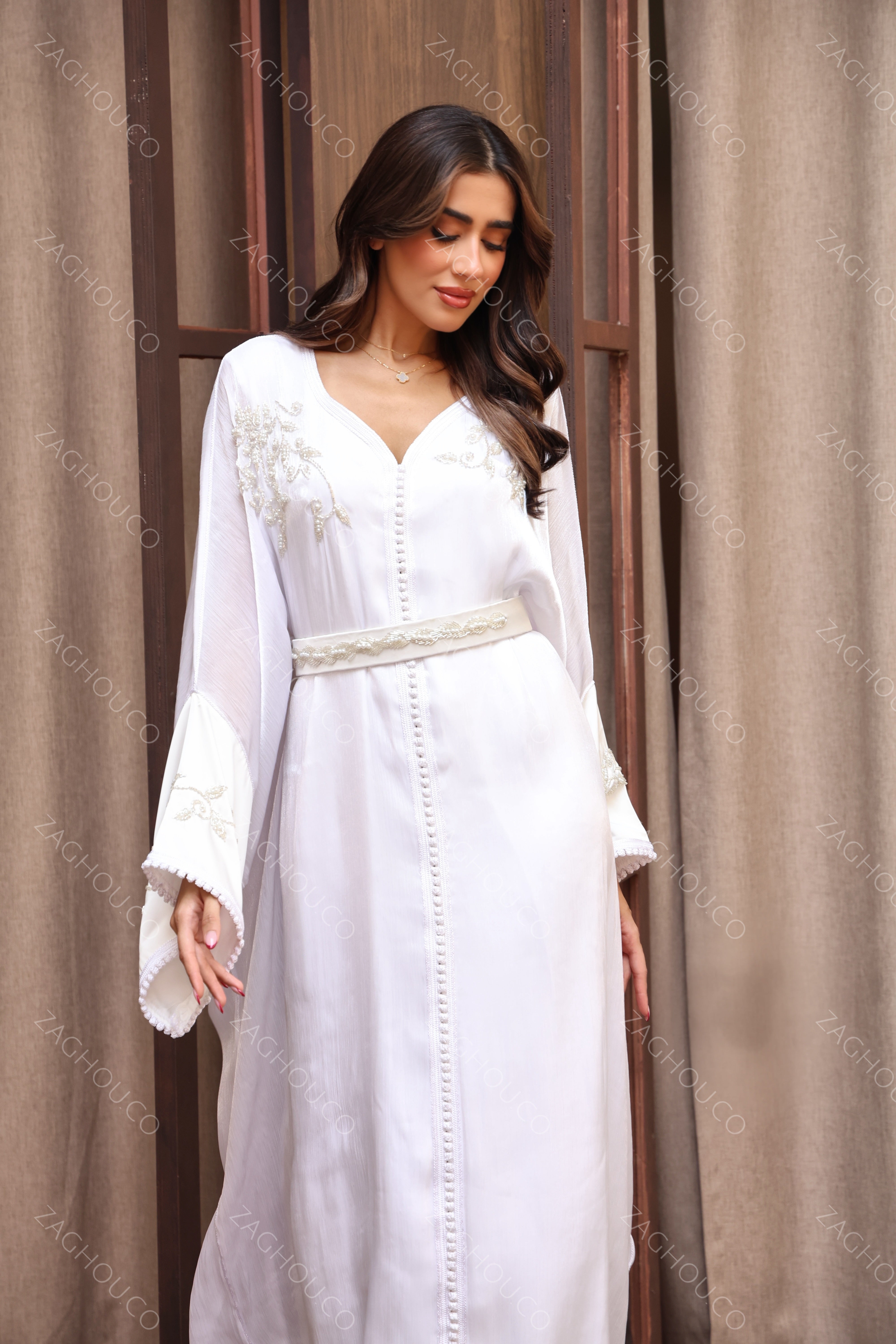 LARA KAFTAN